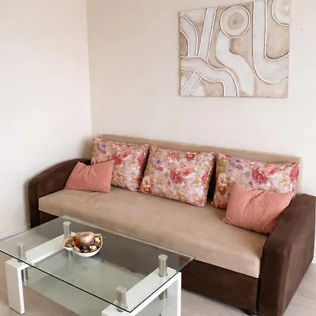 & Private Parking - Walk To Old Town And Main Street *